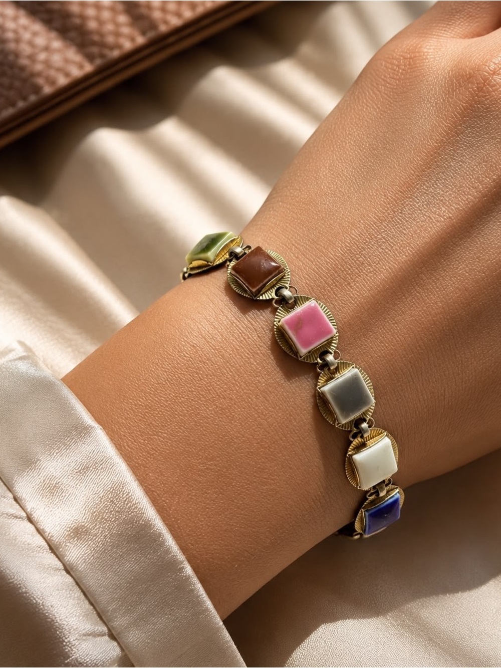 Vintage Multicolor Enamel Link Bracelet Gold Tone Box Clasp Retro Bracelet 1950